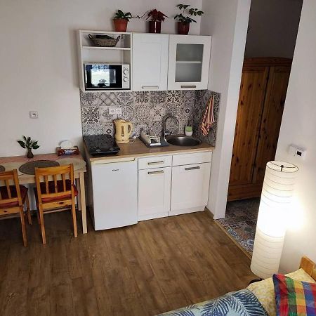 Lovely Fully-Equipped Studio In Tisa Village. Rocks Only 5 Minutes Walk Esterno foto